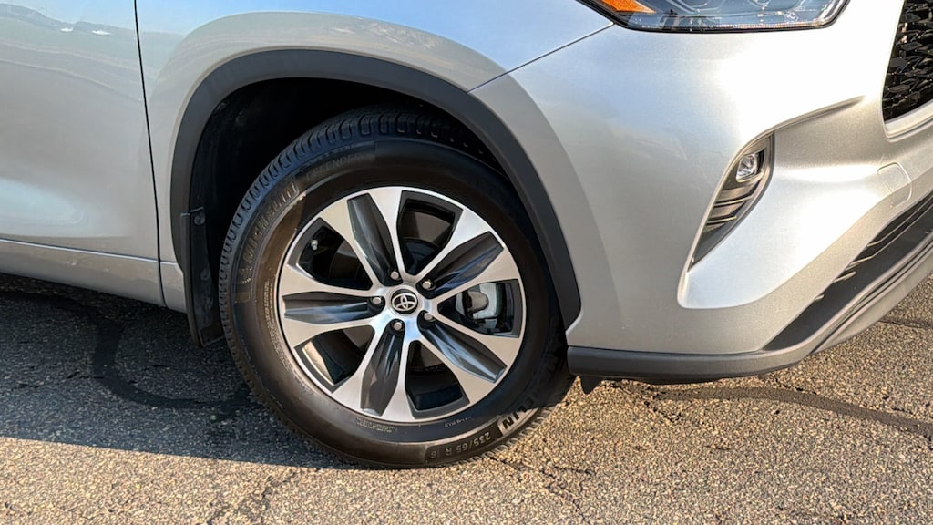 Used 2023 Toyota Highlander XLE SUV