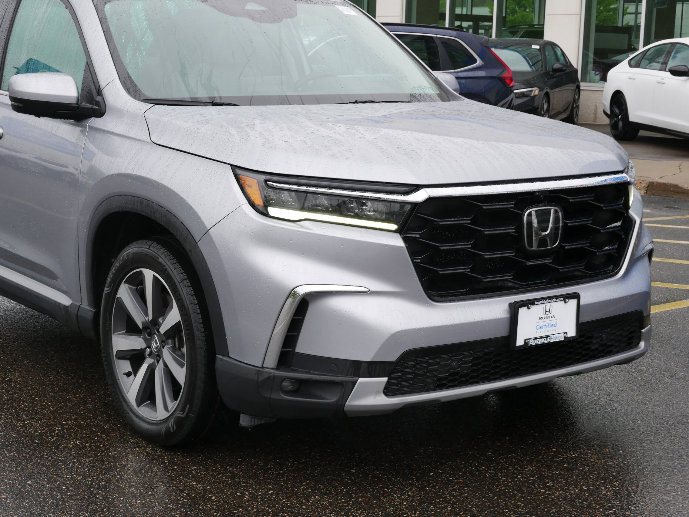 Certified 2023 Honda Pilot Elite with VIN 5FNYG1H8XPB017169 for sale in Saint Paul, Minnesota