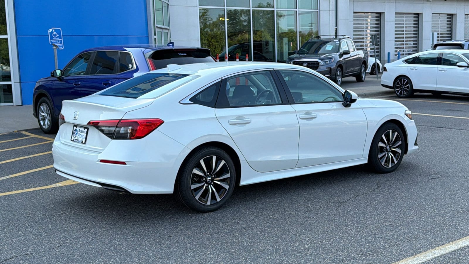 2024 Honda Civic EX - Photo 6