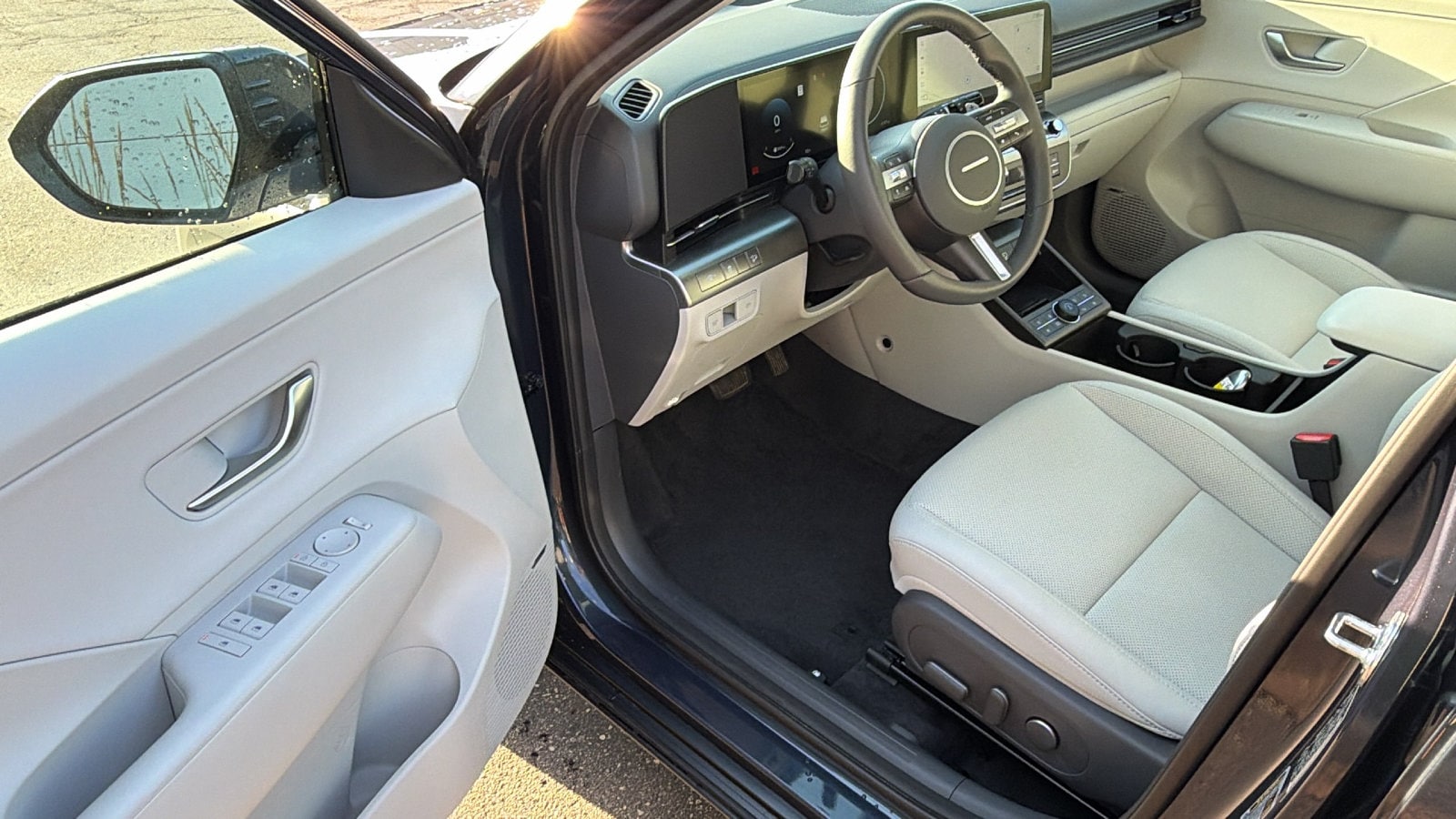 2026 Hyundai Kona Limited - Photo 9