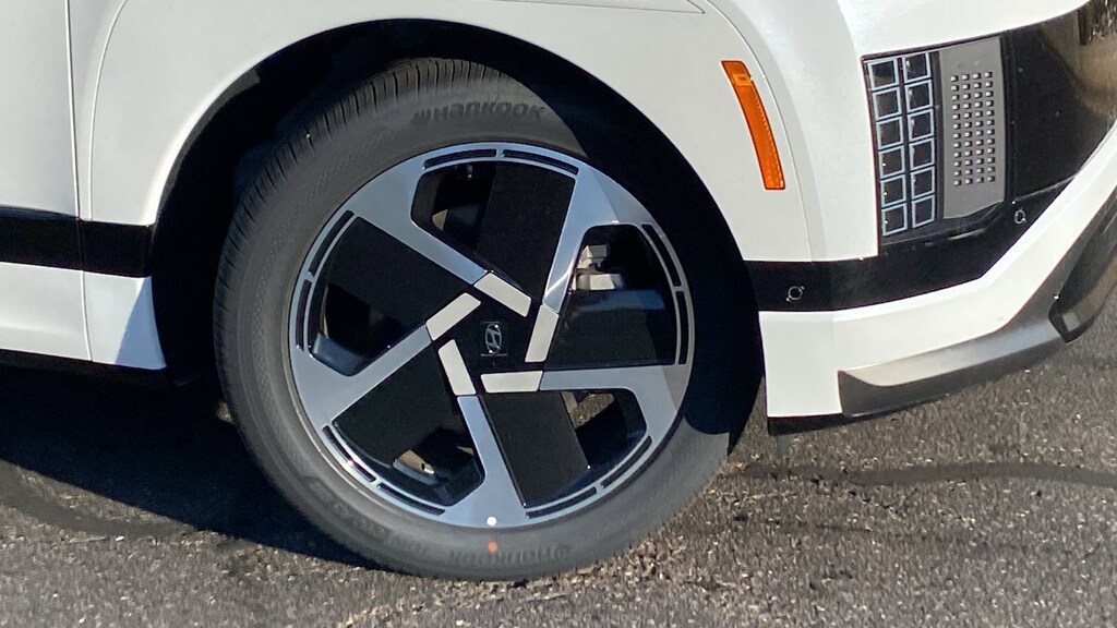 Used 2026 Hyundai IONIQ 9 Performance Calligraphy SUV