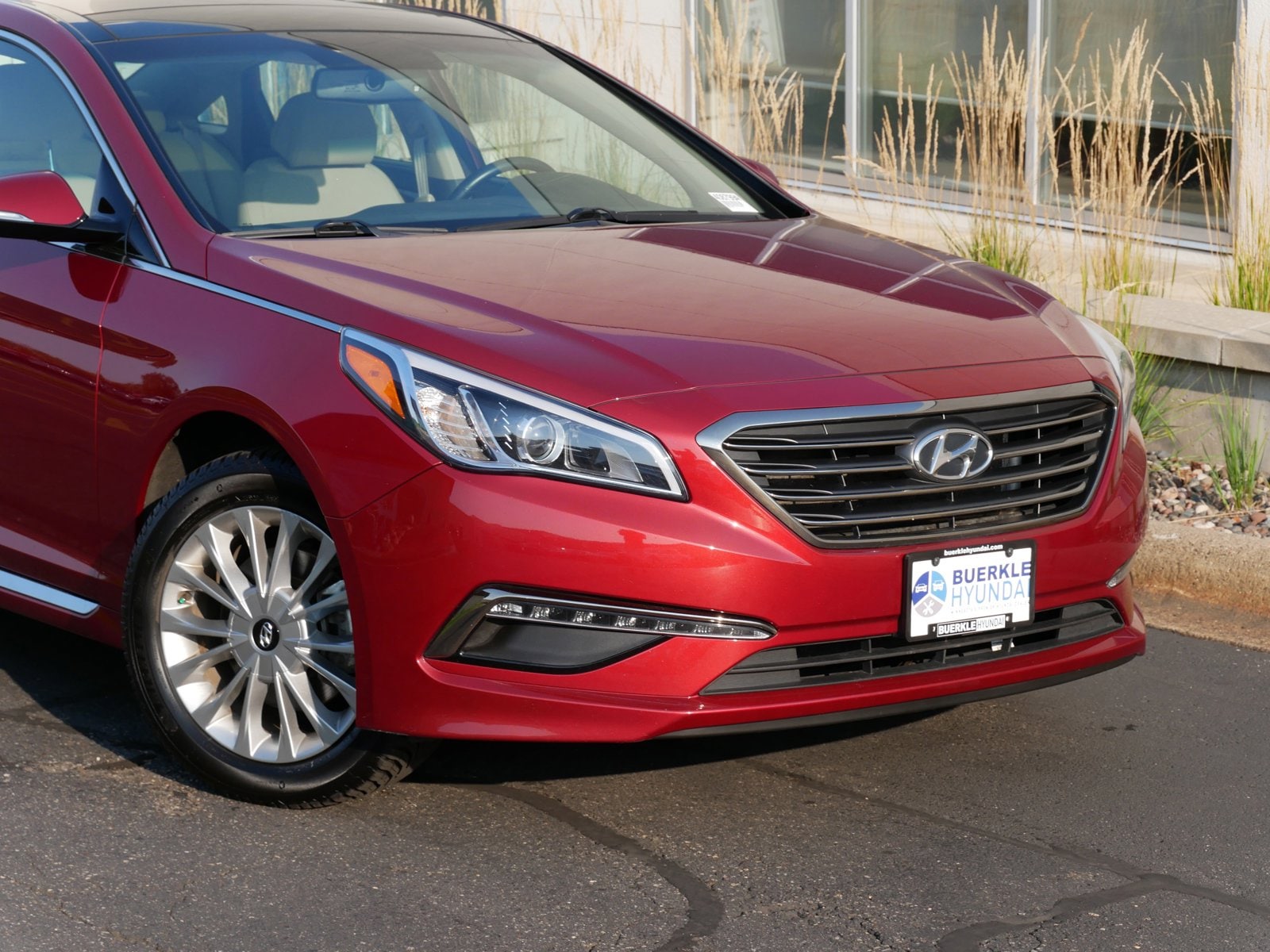 Used 2015 Hyundai Sonata Limited with VIN 5NPE34AF7FH070937 for sale in Saint Paul, MN