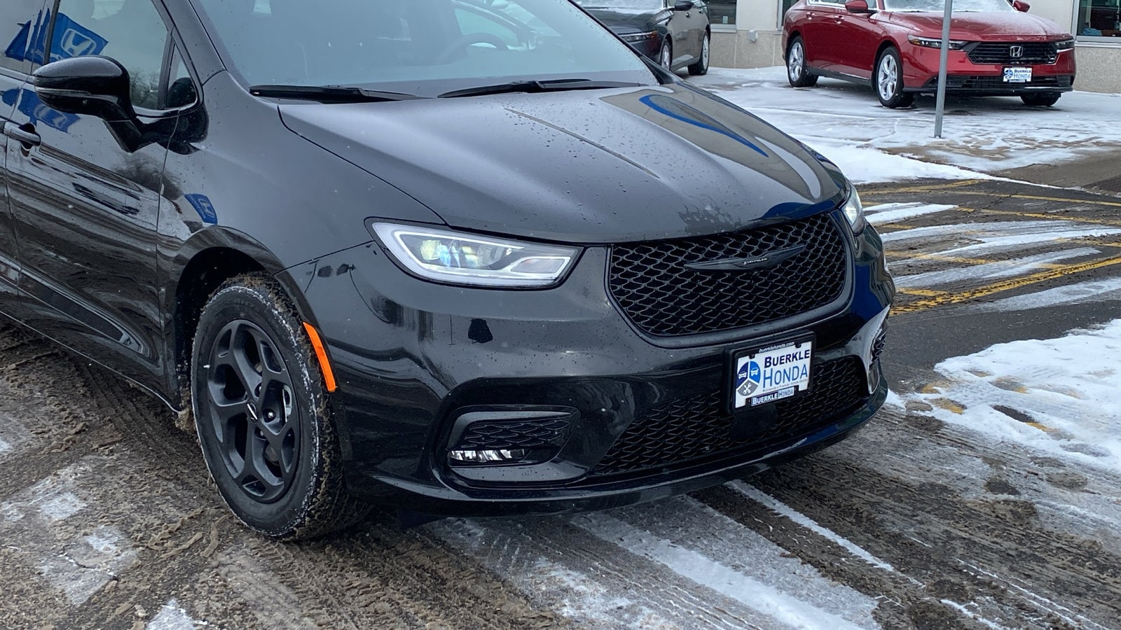 Used 2023 Chrysler Pacifica Hybrid Limited with VIN 2C4RC1S72PR501051 for sale in Saint Paul, Minnesota