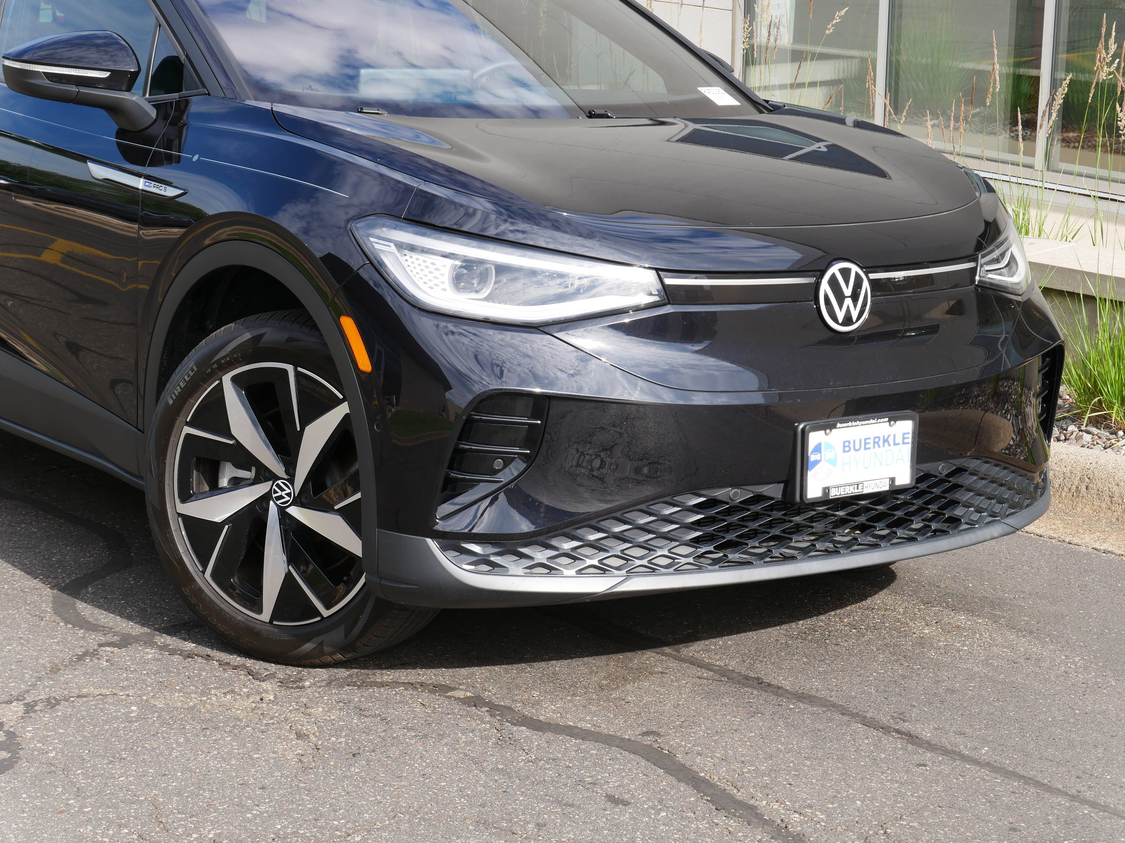 Used 2023 Volkswagen ID.4 PRO S with VIN 1V2GNPE84PC005751 for sale in Saint Paul, MN