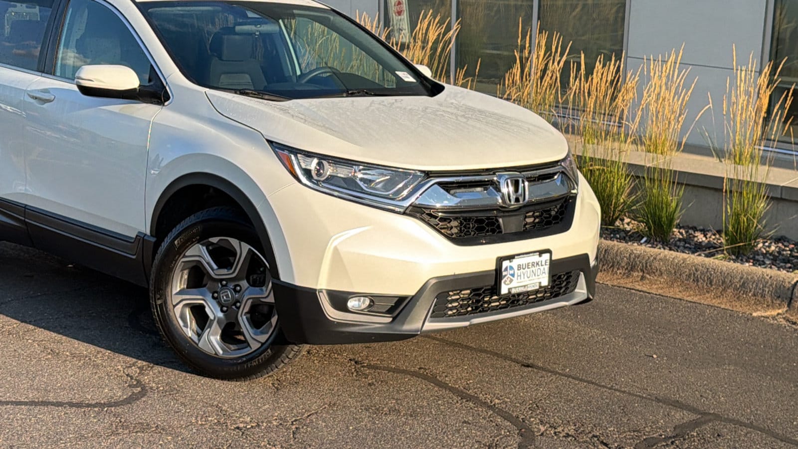 Used 2018 Honda CR-V EX with VIN 5J6RW2H54JL004905 for sale in Saint Paul, Minnesota