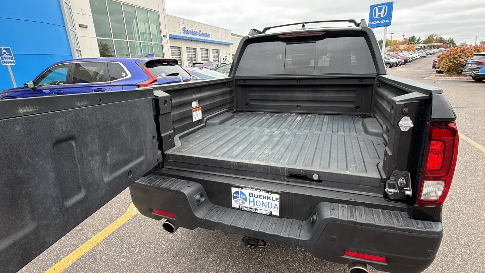 2025 Honda Ridgeline Black Edition - Photo 8