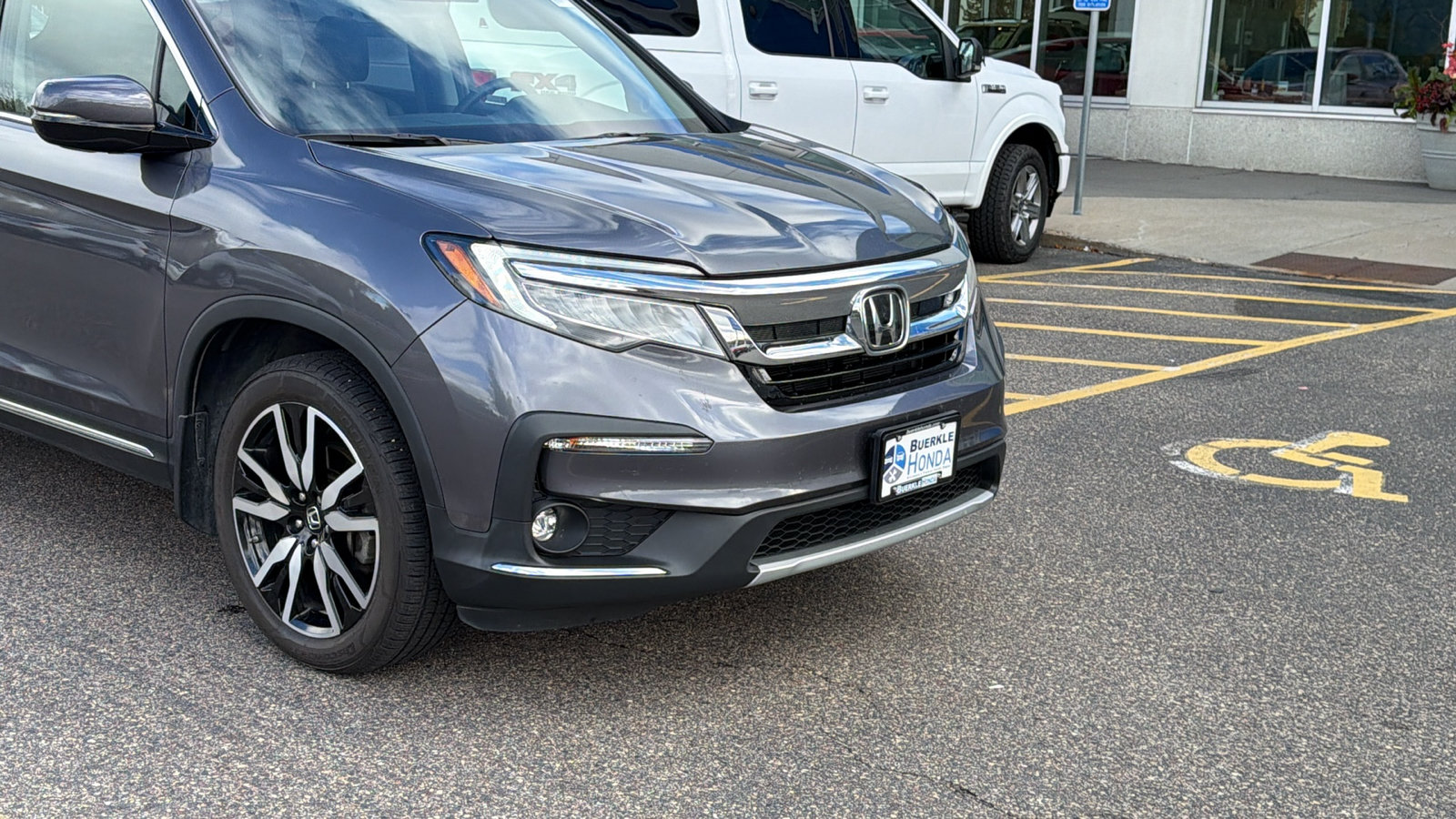 Certified 2019 Honda Pilot Touring with VIN 5FNYF6H68KB082111 for sale in Saint Paul, Minnesota