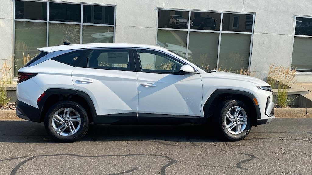 New 2026 Hyundai Tucson SE AWD SUV