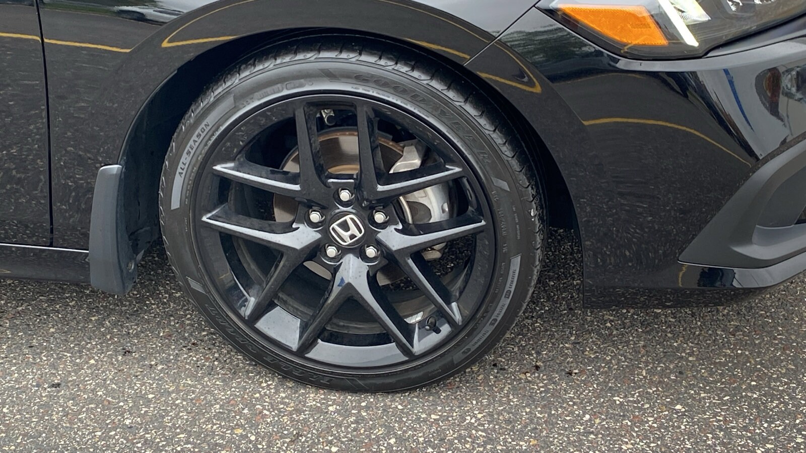 2023 Honda Civic Sport photo 3