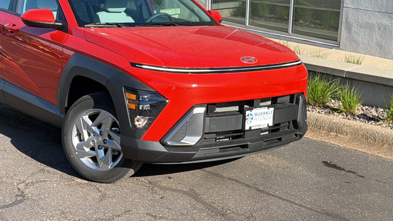 Certified 2025 Hyundai Kona SE with VIN KM8HACAB4SU254058 for sale in Saint Paul, Minnesota