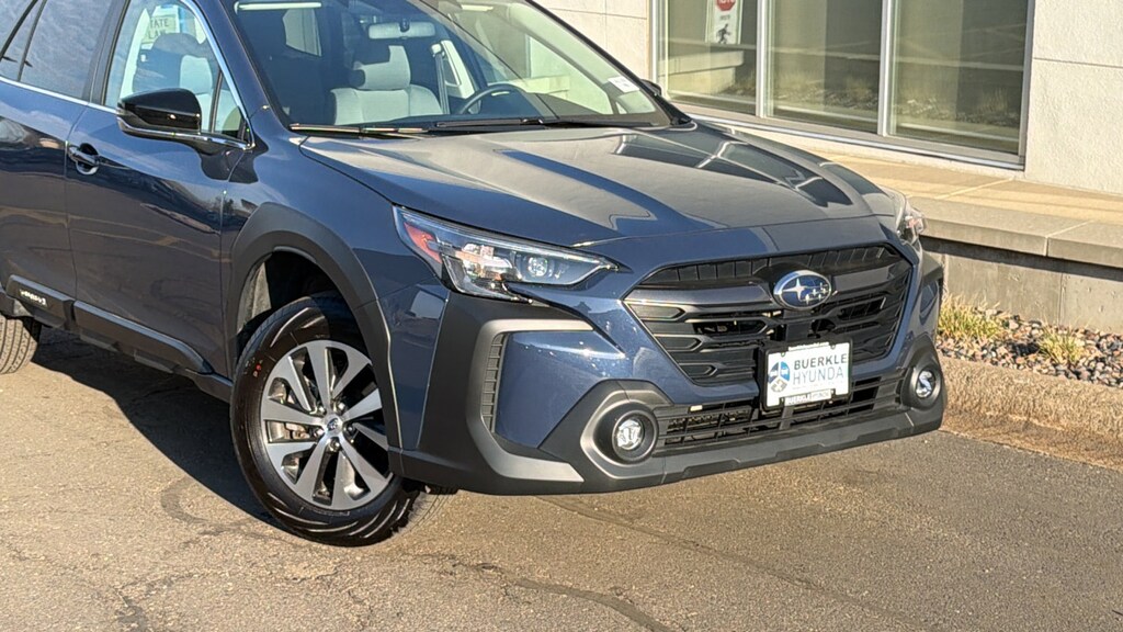 Used 2025 Subaru Outback Premium SUV