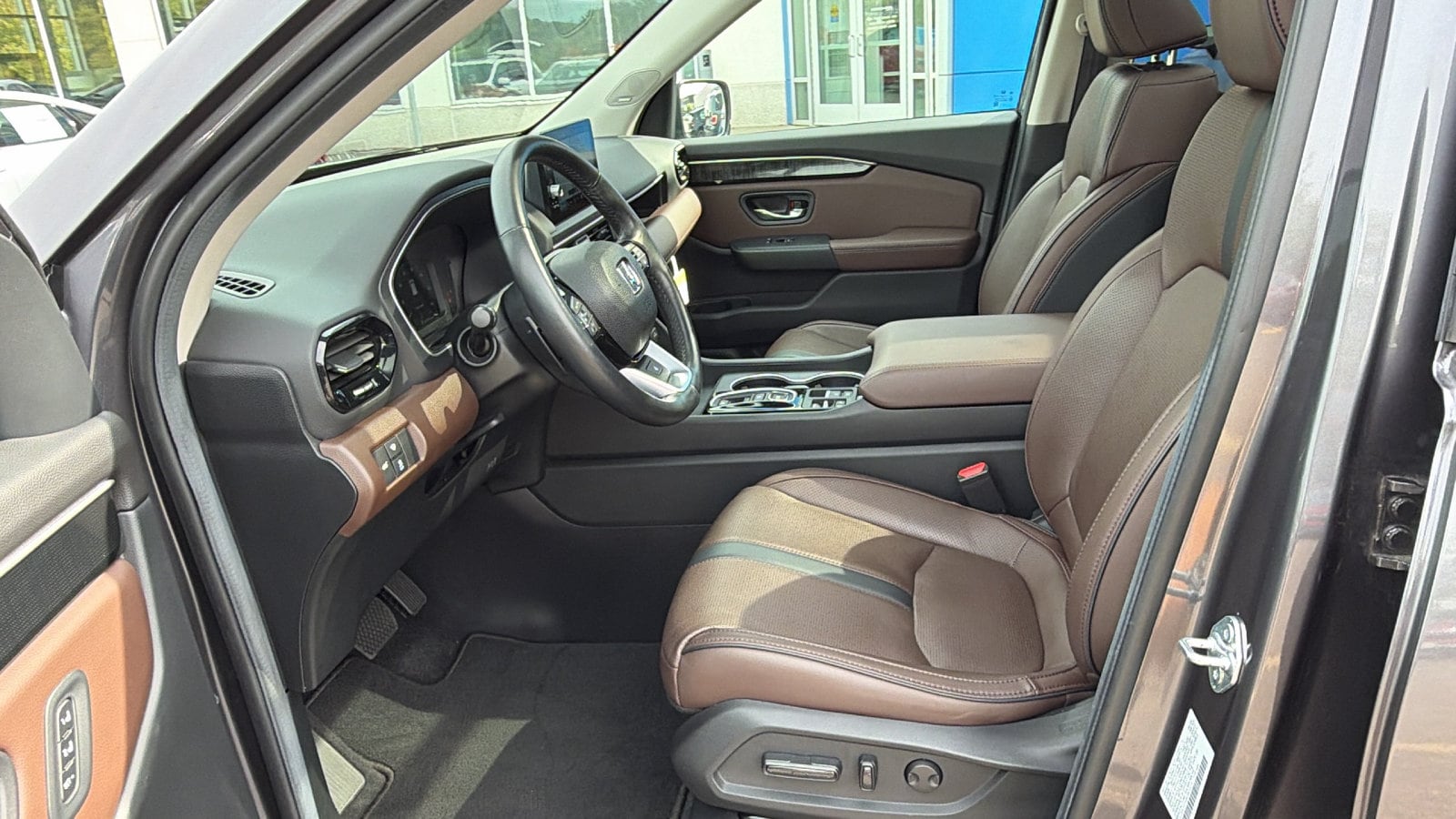 2025 Honda Pilot Elite - Photo 12