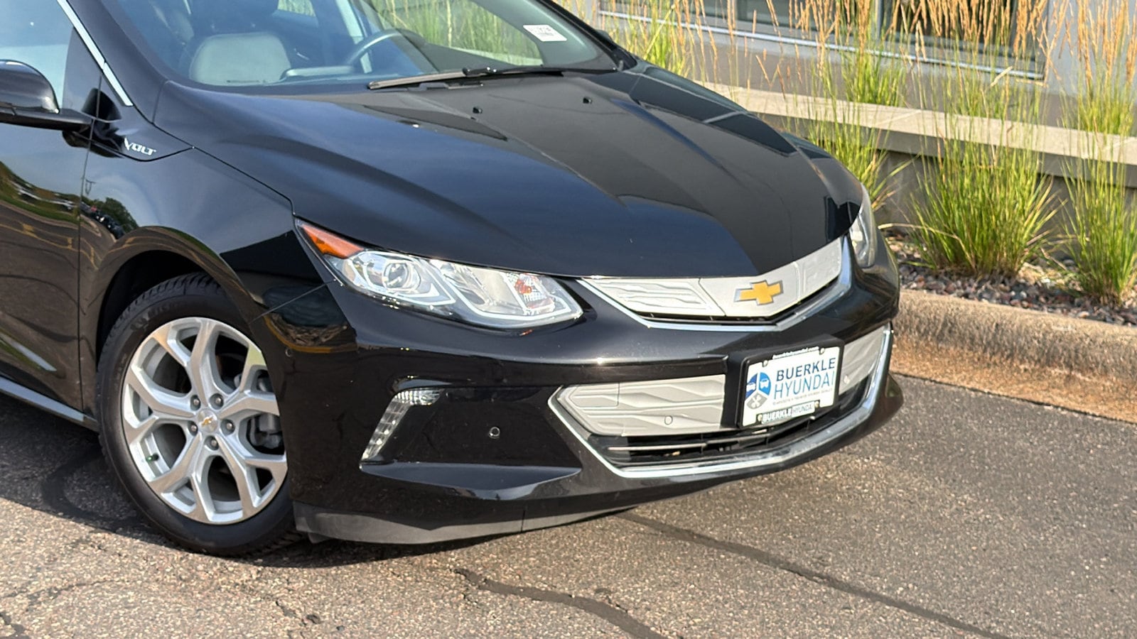 Used 2018 Chevrolet Volt Premier with VIN 1G1RB6S56JU153790 for sale in Saint Paul, Minnesota