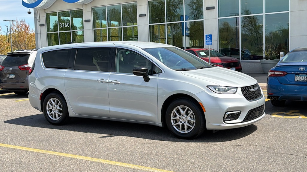 Used 2024 Chrysler Pacifica Touring L Van Passenger Van