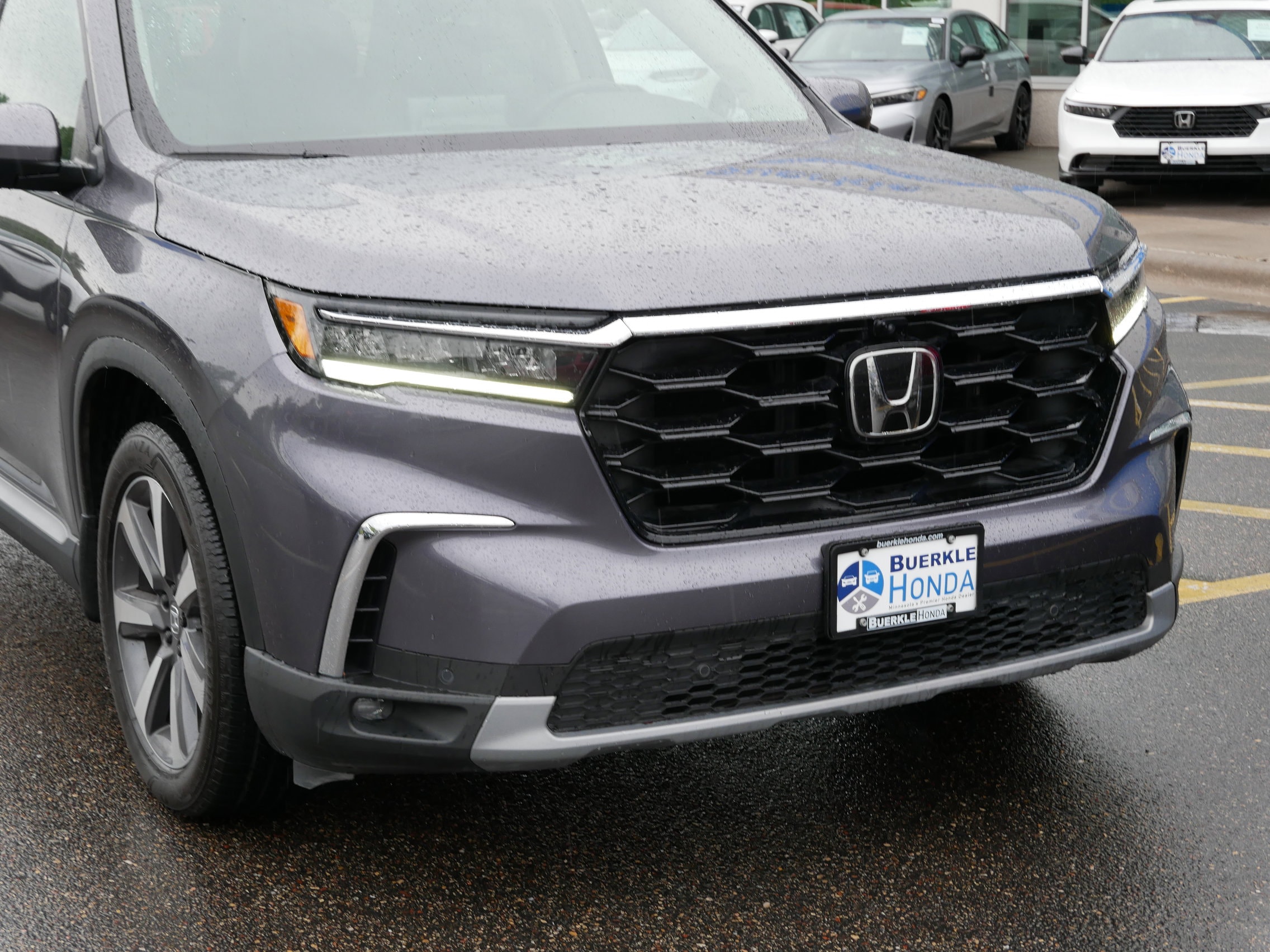 Certified 2025 Honda Pilot Elite with VIN 5FNYG1H82SB015442 for sale in Saint Paul, Minnesota