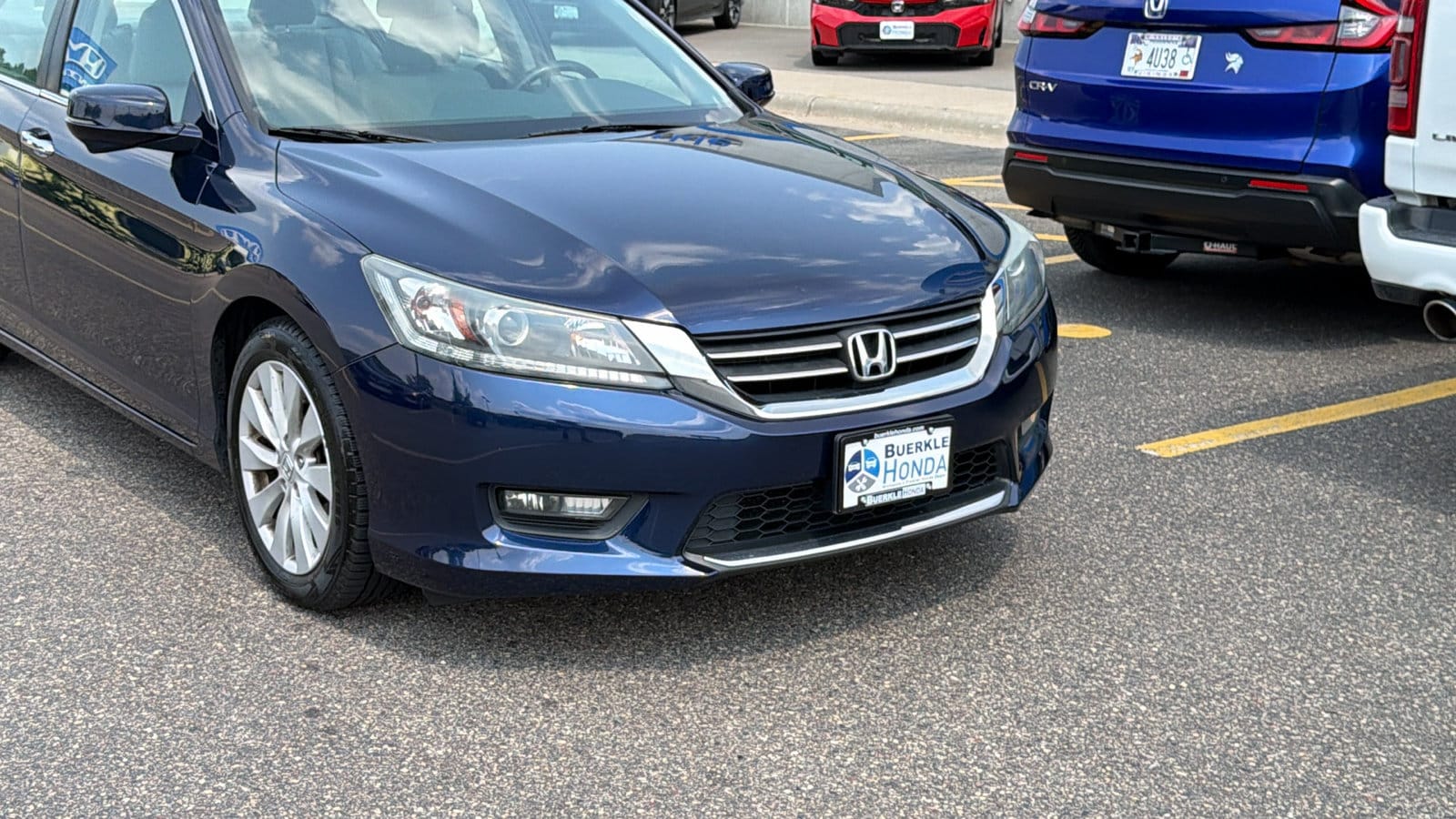 Used 2015 Honda Accord EX-L with VIN 1HGCR2F85FA134664 for sale in Saint Paul, Minnesota