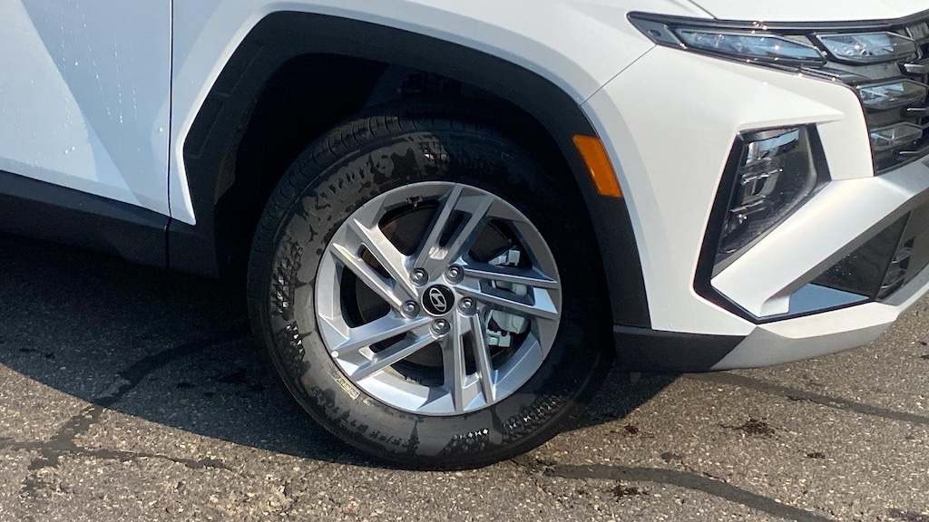 New 2026 Hyundai Tucson SE AWD SUV