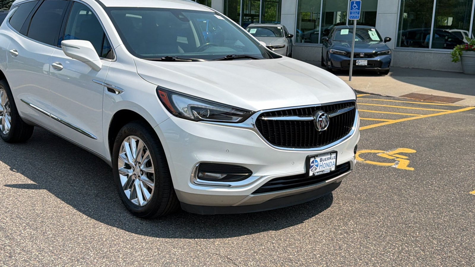 Used 2021 Buick Enclave Premium with VIN 5GAEVBKW1MJ233729 for sale in Saint Paul, Minnesota