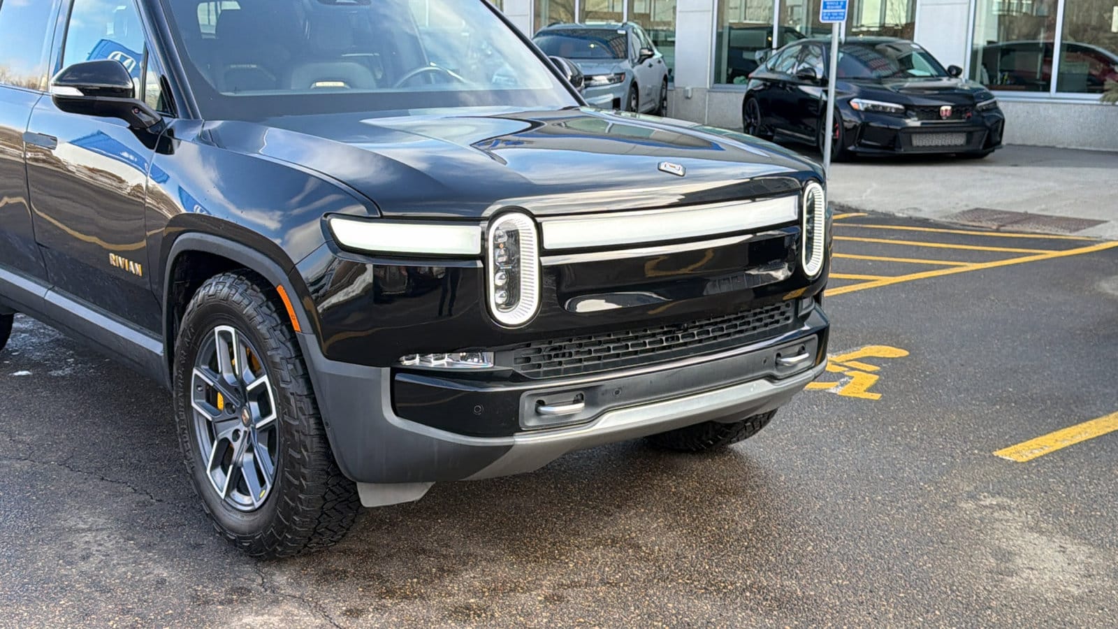 Used 2022 Rivian R1S Launch Edition with VIN 7PDSGABL6NN002517 for sale in Saint Paul, Minnesota