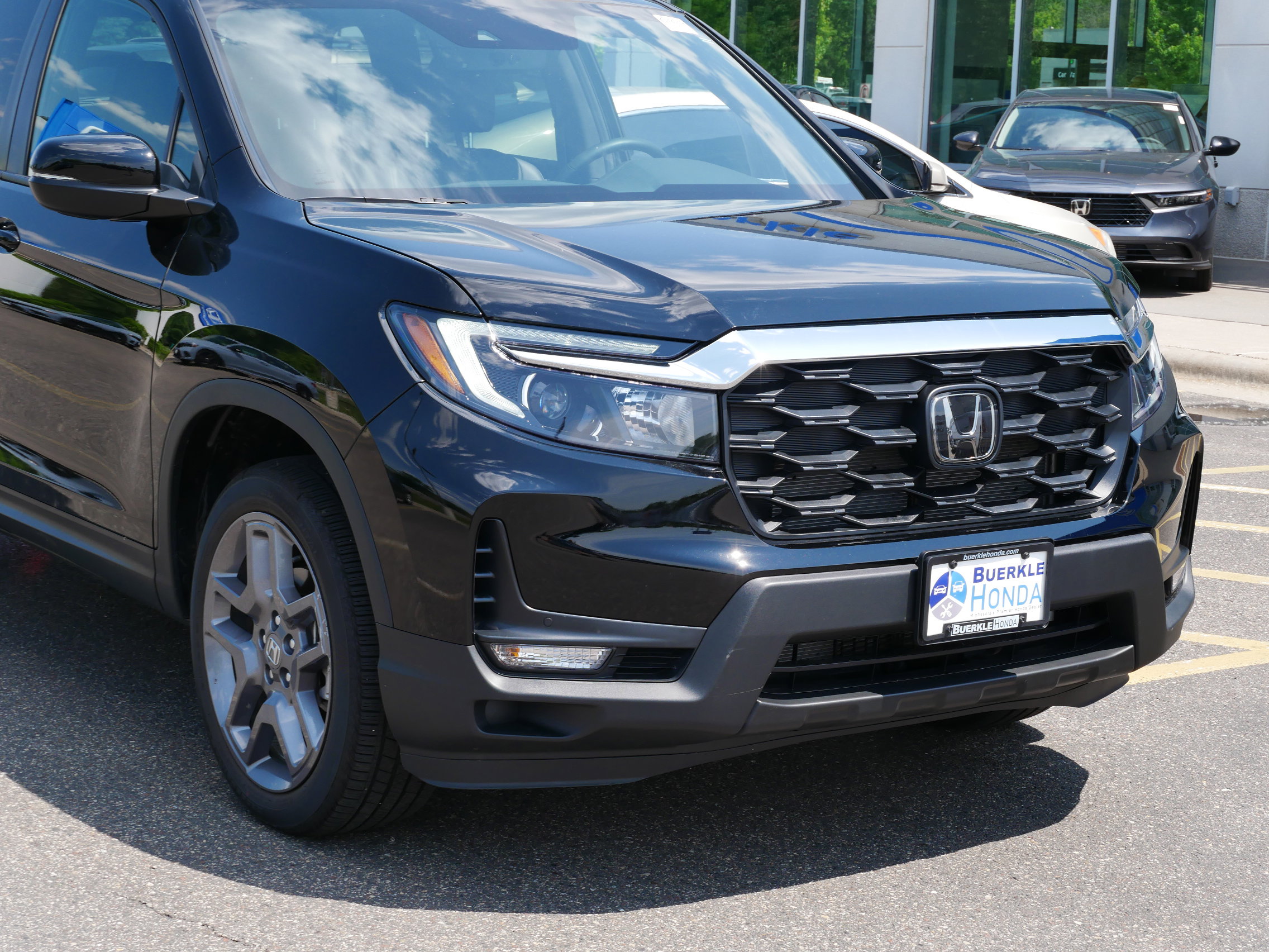 Certified 2023 Honda Passport EX-L with VIN 5FNYF8H53PB038995 for sale in Saint Paul, Minnesota