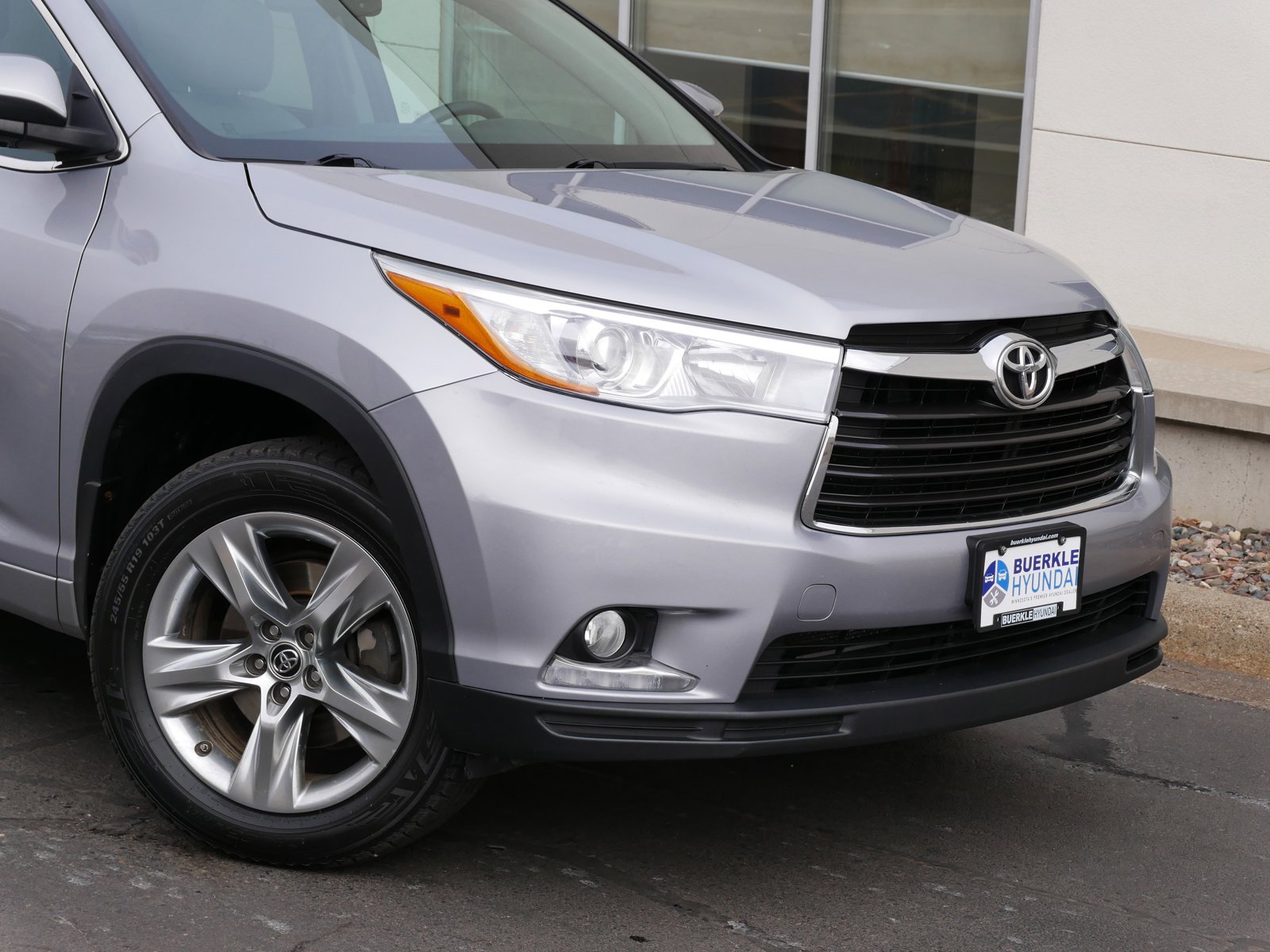 Used 2016 Toyota Highlander Limited with VIN 5TDDKRFH0GS243554 for sale in Saint Paul, Minnesota