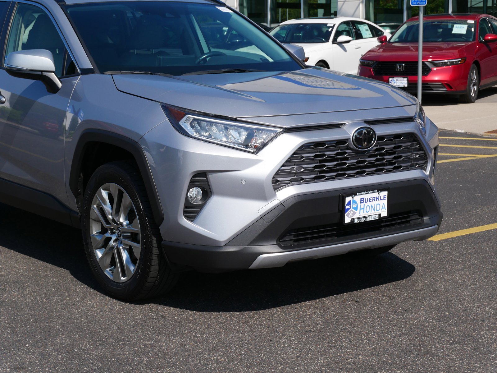 Used 2019 Toyota RAV4 Limited with VIN JTMN1RFVXKD013294 for sale in Saint Paul, MN