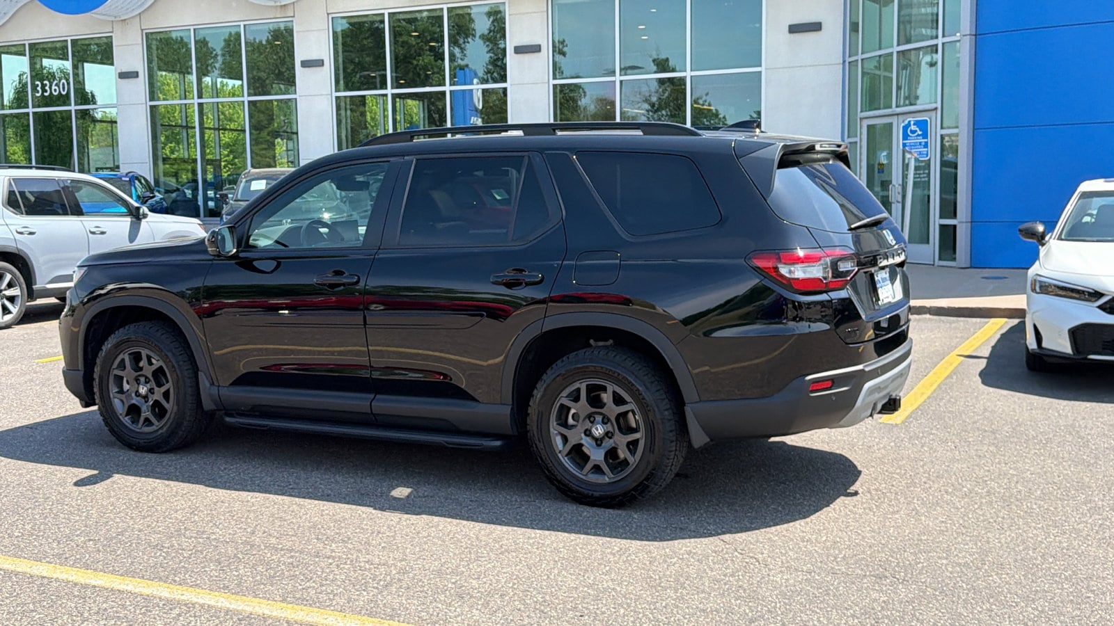 2025 Honda Pilot TrailSport - Photo 9