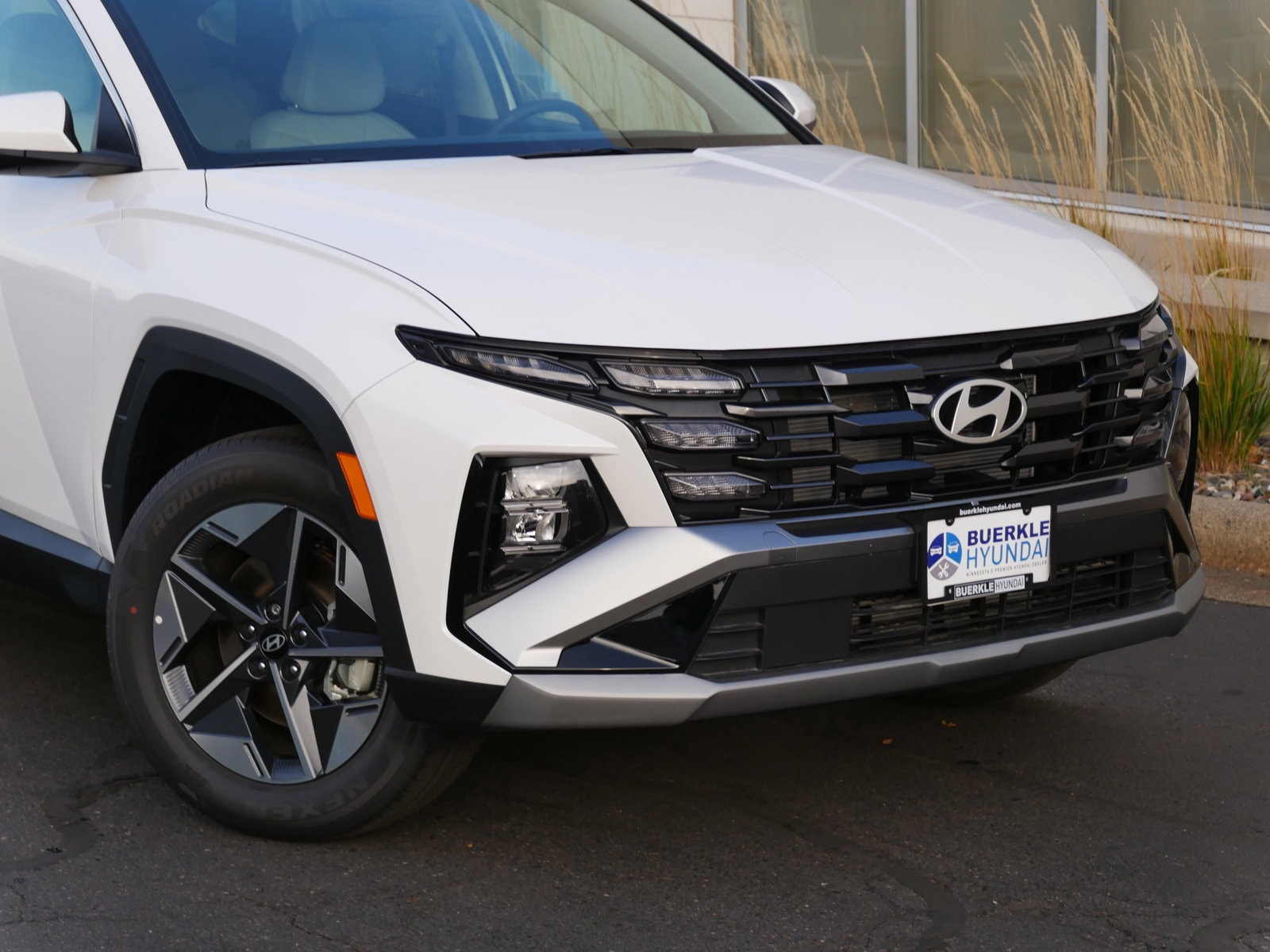 Used 2025 Hyundai Tucson SEL with VIN 3KMJBCDE7SE003491 for sale in Saint Paul, Minnesota