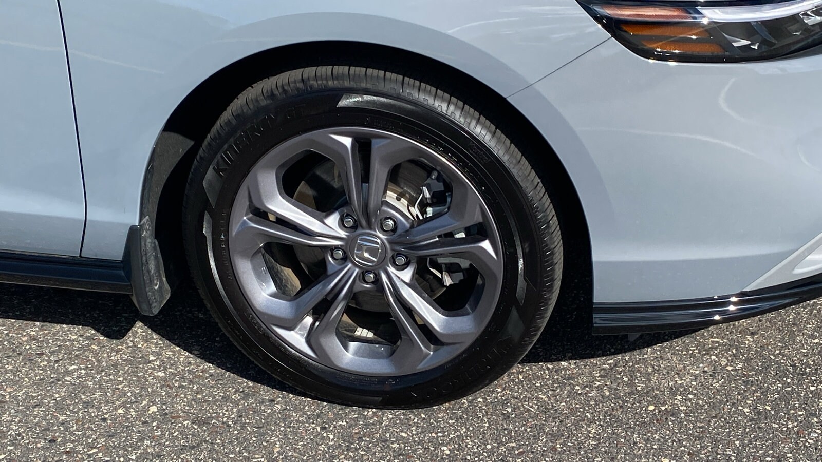 2025 Honda Accord Hybrid EX-L photo 4