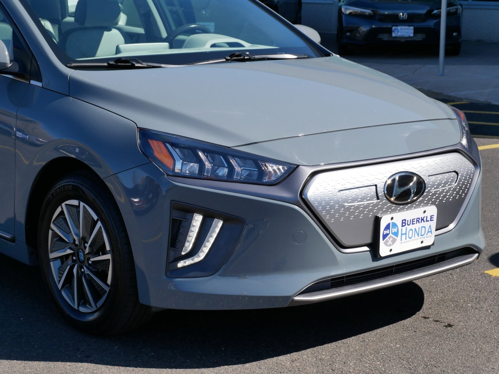 Used 2020 Hyundai IONIQ Limited with VIN KMHC85LJ2LU071622 for sale in Saint Paul, MN