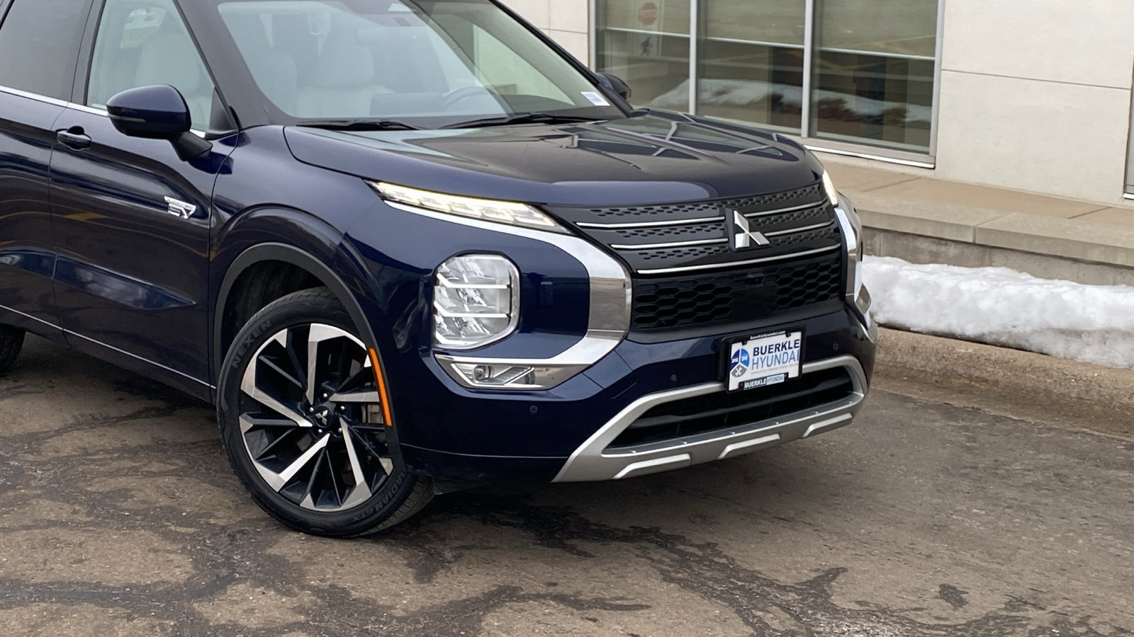 Used 2023 Mitsubishi Outlander Plug-In Hybrid SEL with VIN JA4T5VA96PZ033027 for sale in Saint Paul, Minnesota