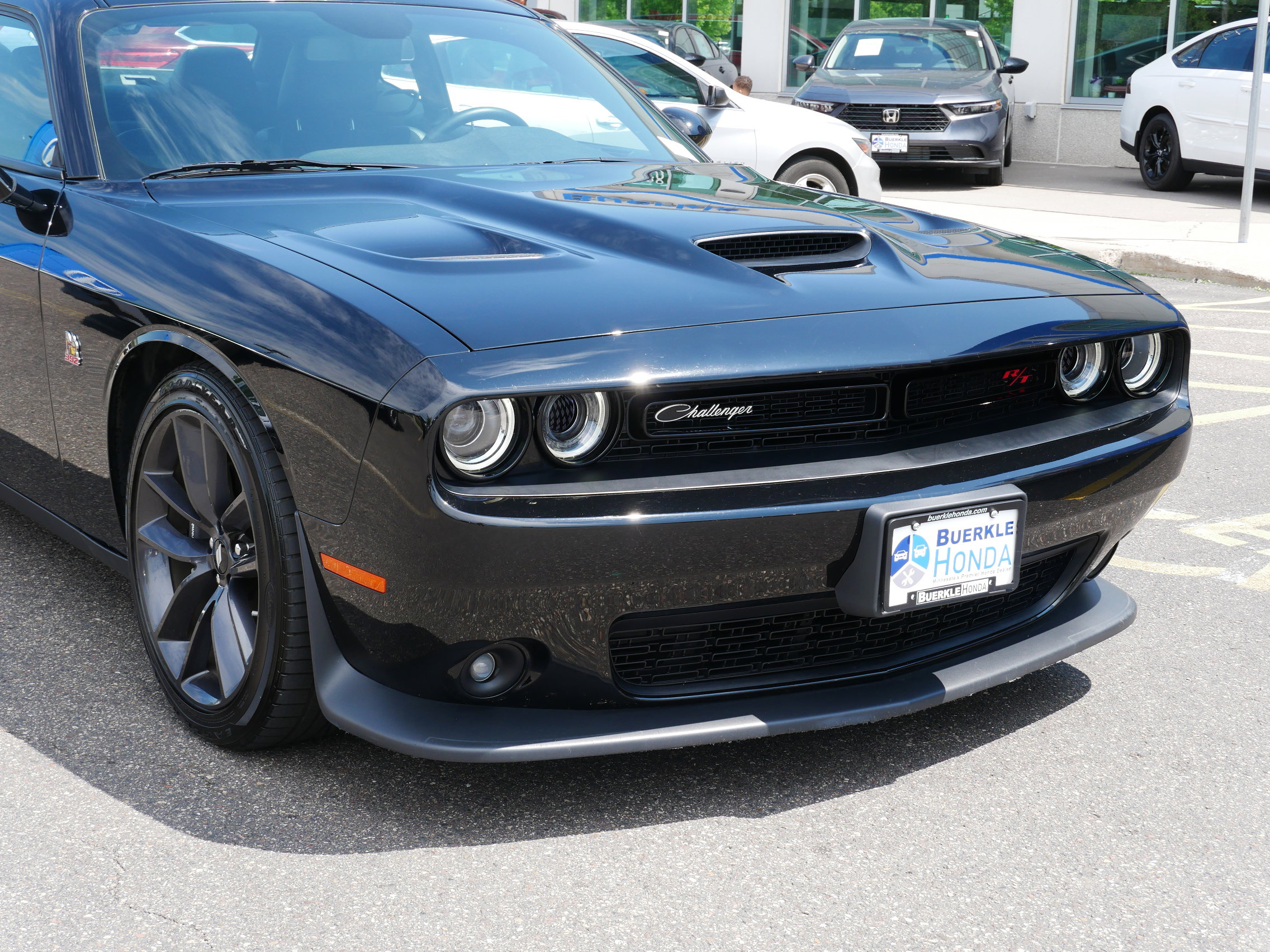 Used 2019 Dodge Challenger R/T with VIN 2C3CDZFJ4KH556871 for sale in Saint Paul, Minnesota