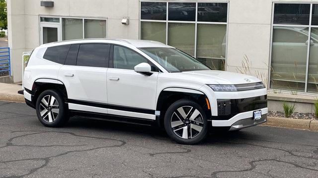 2026 Hyundai IONIQ 9 SEL's photo