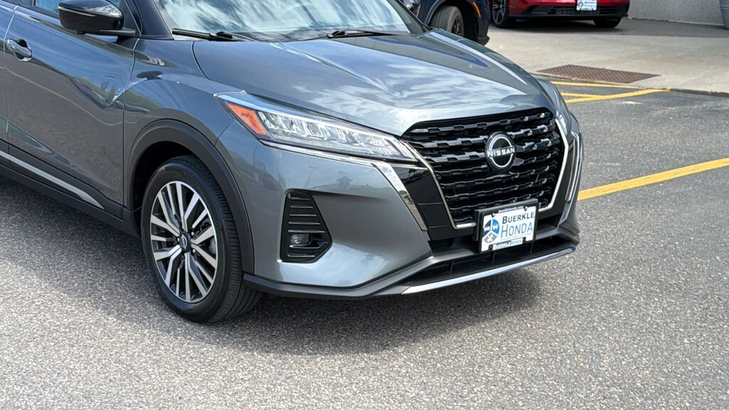 Used 2022 Nissan Kicks SR SUV