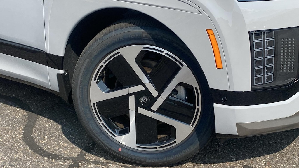 New 2026 Hyundai IONIQ 9 Performance Calligraphy SUV