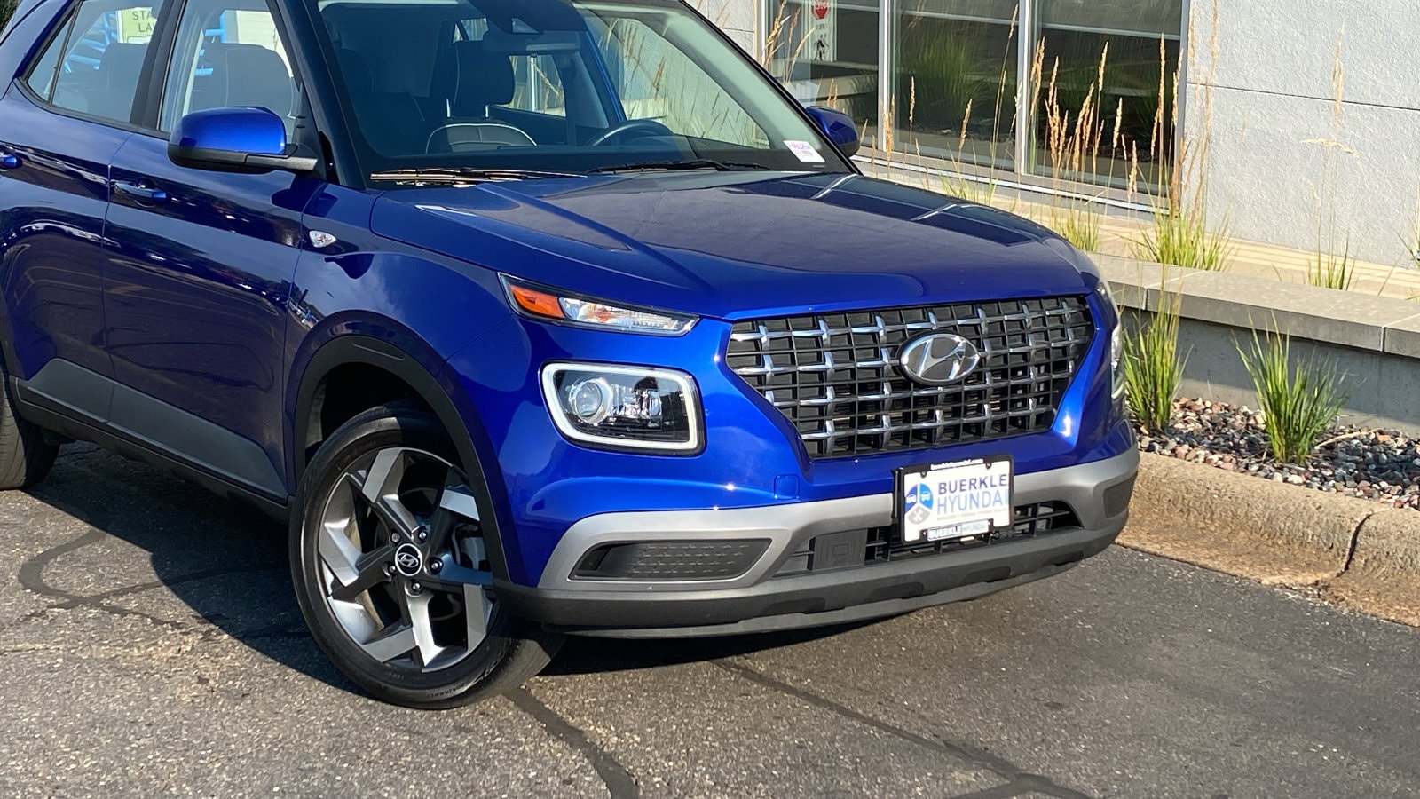 Certified 2022 Hyundai Venue Limited with VIN KMHRC8A37NU201380 for sale in Saint Paul, Minnesota