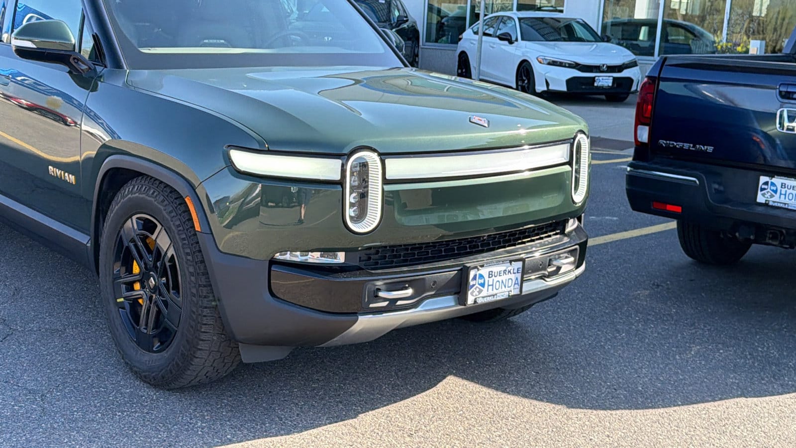 Used 2023 Rivian R1S Adventure with VIN 7PDSGABA0PN015300 for sale in Saint Paul, Minnesota