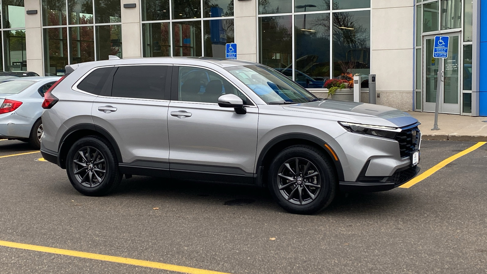 2023 Honda CR-V EX's photo