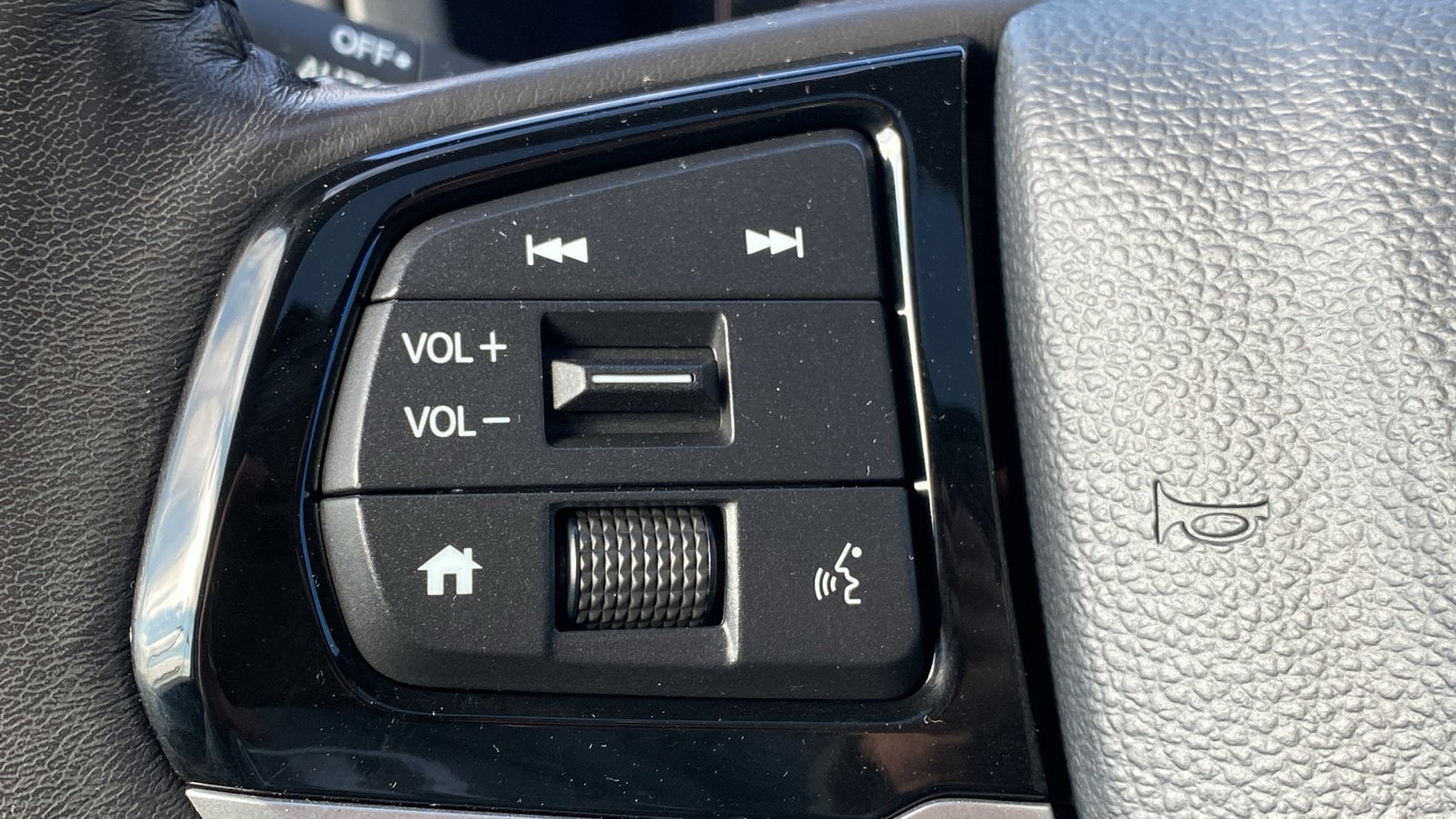 2025 Honda Odyssey Elite - Photo 26