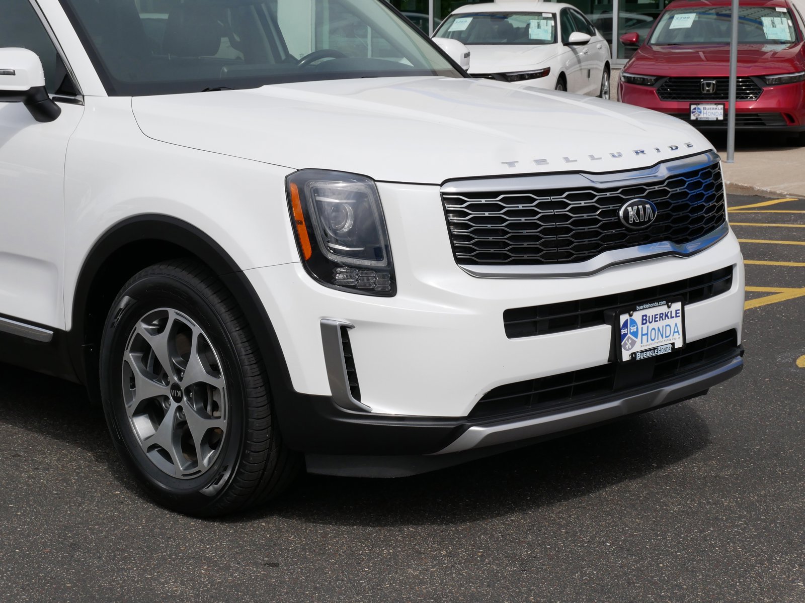 Used 2020 Kia Telluride EX with VIN 5XYP3DHC2LG008479 for sale in Saint Paul, MN