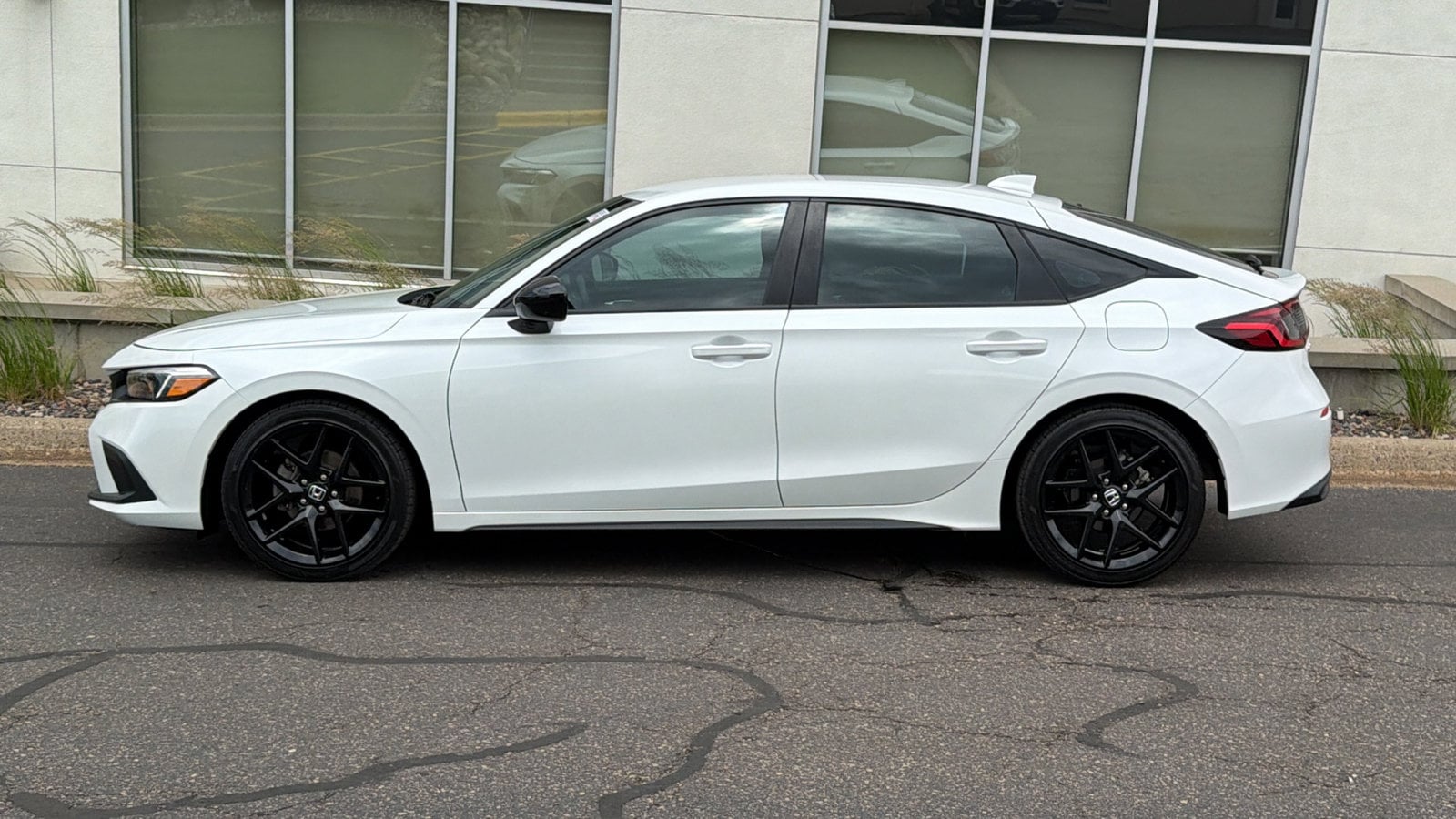 2024 Honda Civic Hatchback Sport - Photo 28
