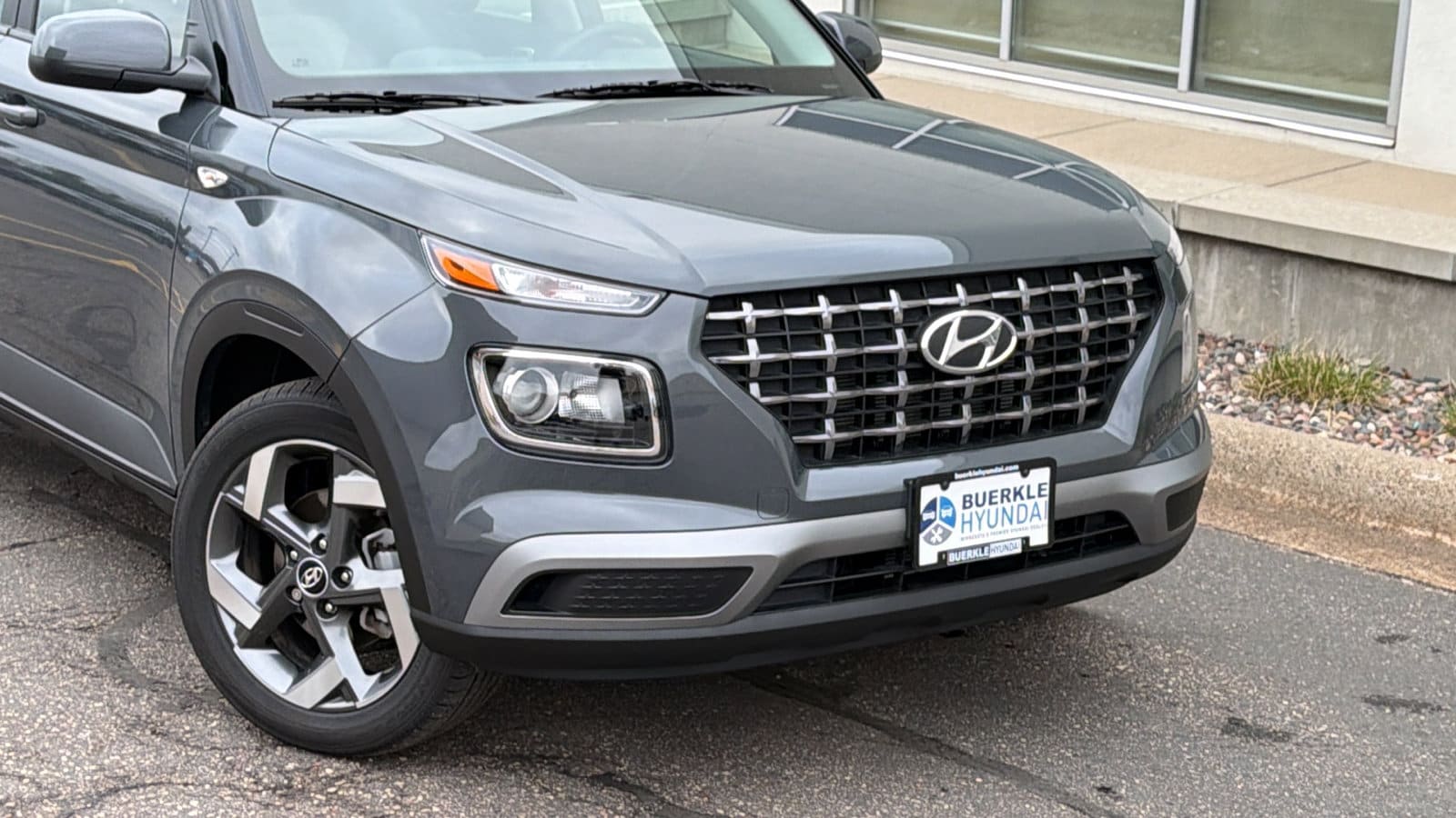 Used 2025 Hyundai Venue SEL with VIN KMHRC8A37SU365501 for sale in Saint Paul, Minnesota