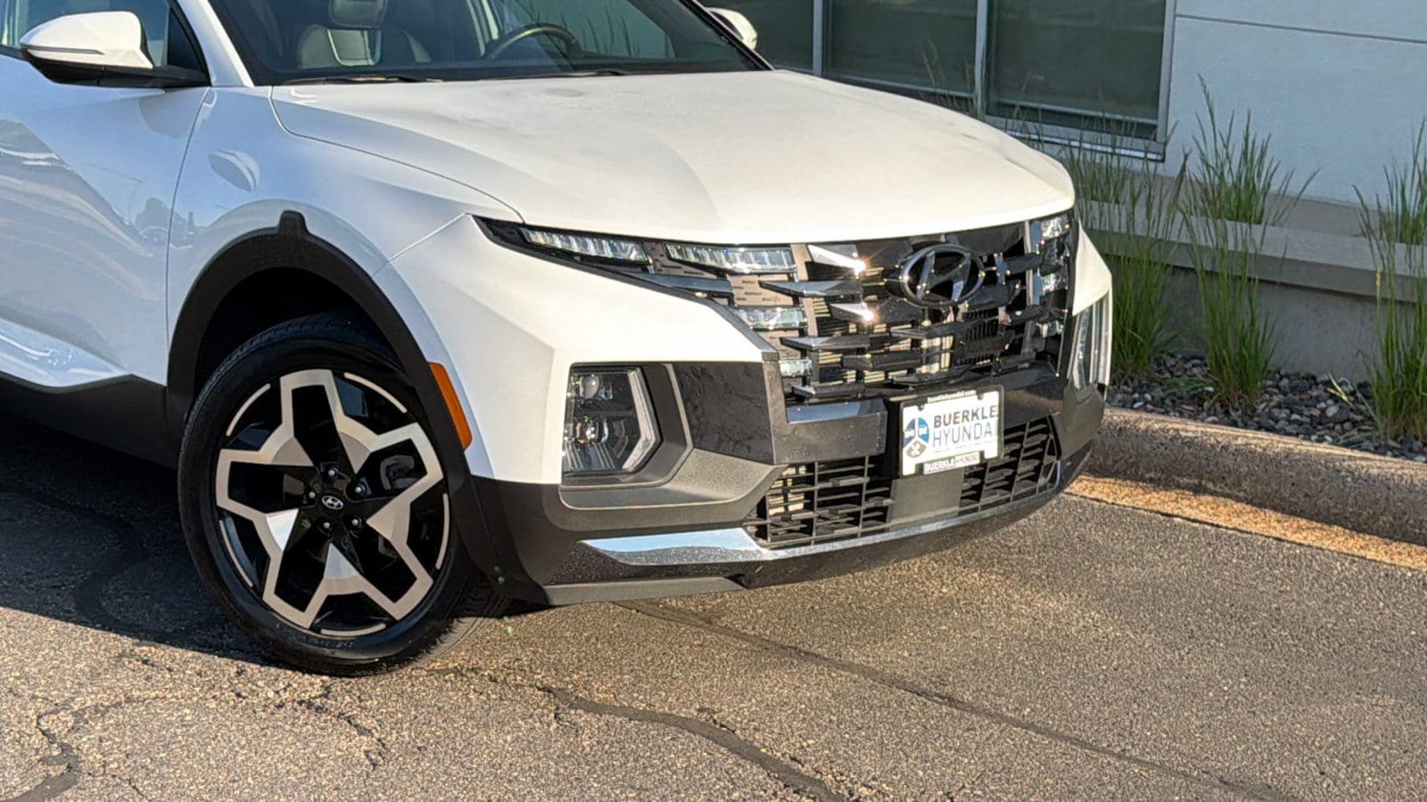Certified 2022 Hyundai Santa Cruz Limited with VIN 5NTJEDAF4NH005424 for sale in Saint Paul, Minnesota