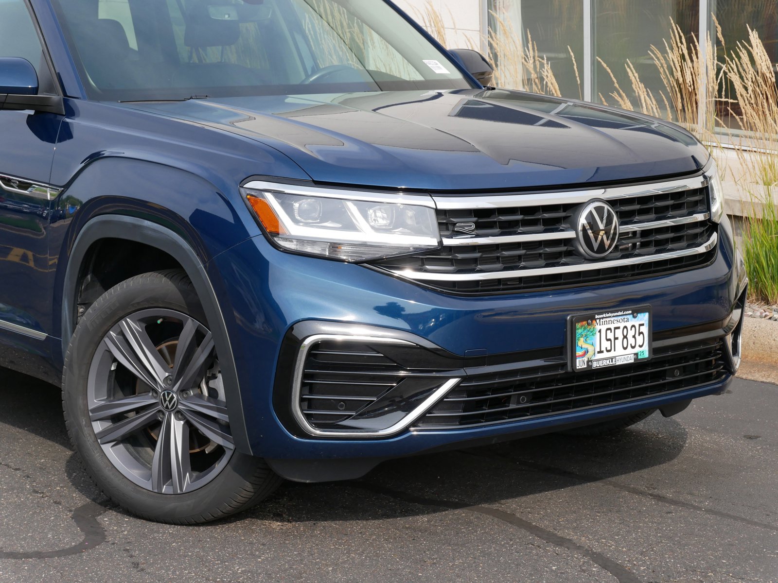 Used 2022 Volkswagen Atlas SEL R-Line with VIN 1V2AR2CA1NC503132 for sale in Saint Paul, MN