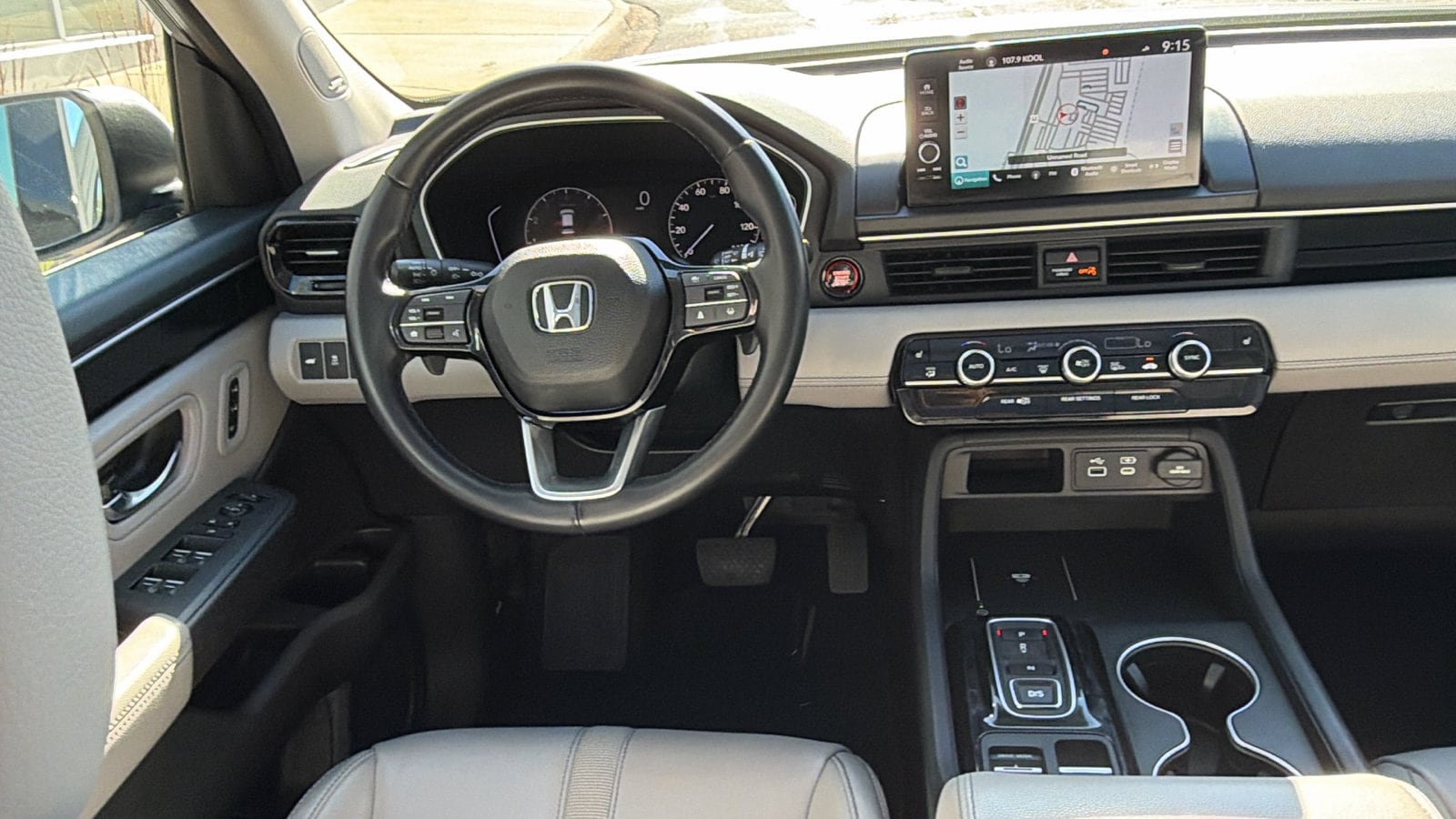 2023 Honda Pilot Touring - Photo 15