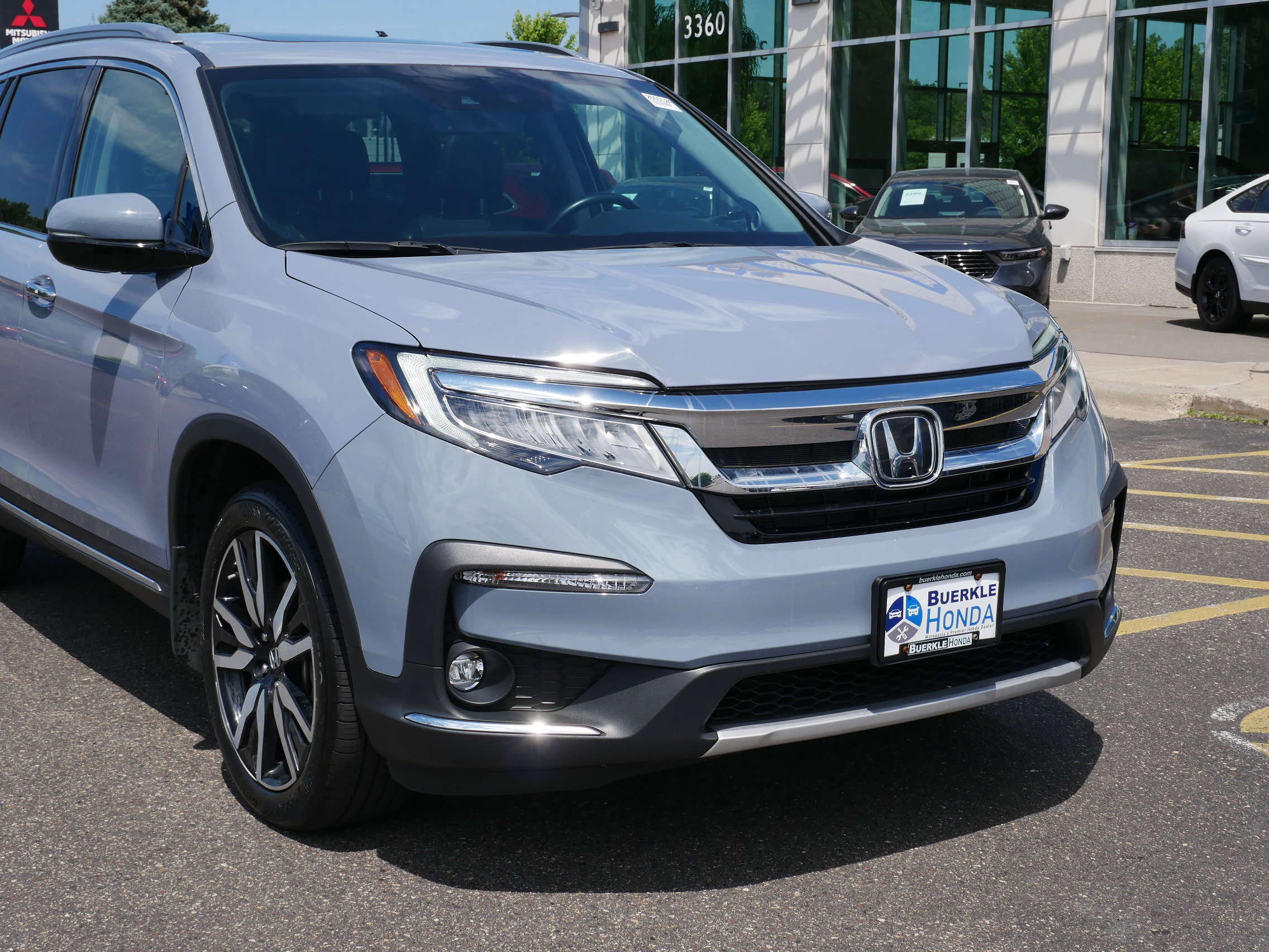 Certified 2022 Honda Pilot Touring with VIN 5FNYF6H9XNB037718 for sale in Saint Paul, Minnesota