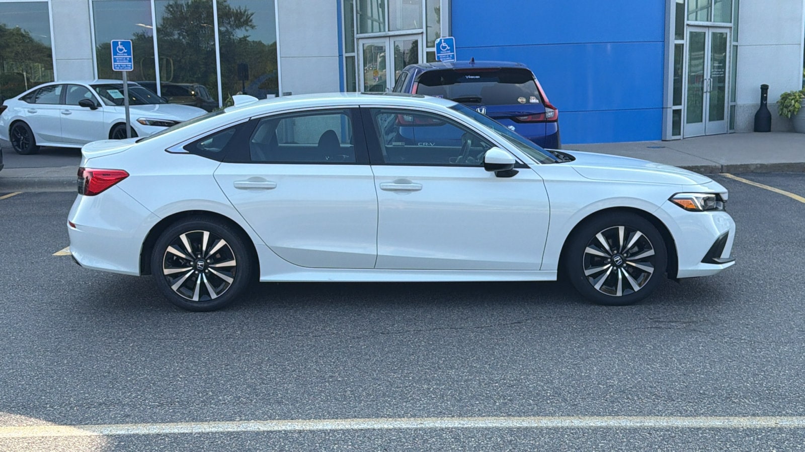 2024 Honda Civic EX - Photo 5