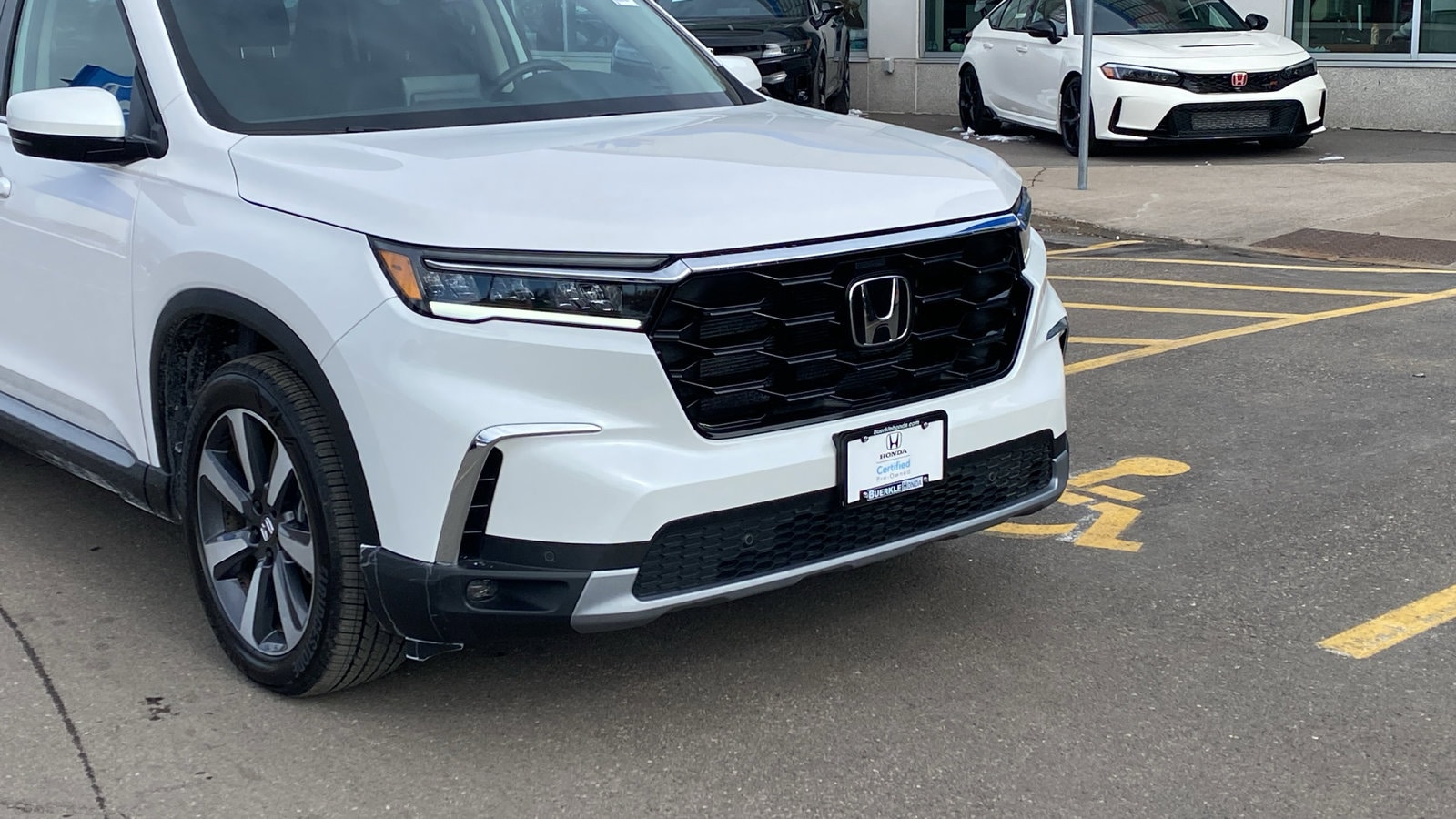 Certified 2025 Honda Pilot Touring with VIN 5FNYG1H74SB111418 for sale in Saint Paul, Minnesota