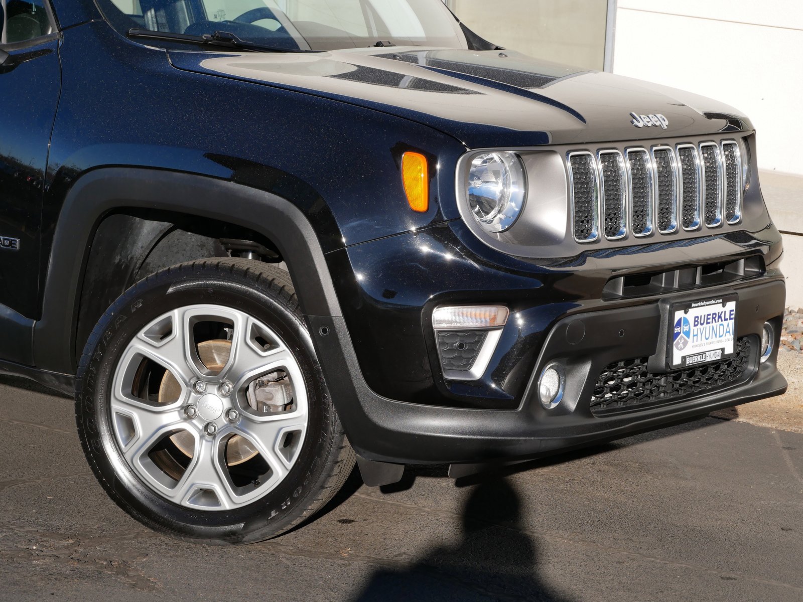 Used 2020 Jeep Renegade Limited with VIN ZACNJBD17LPL93802 for sale in Saint Paul, Minnesota