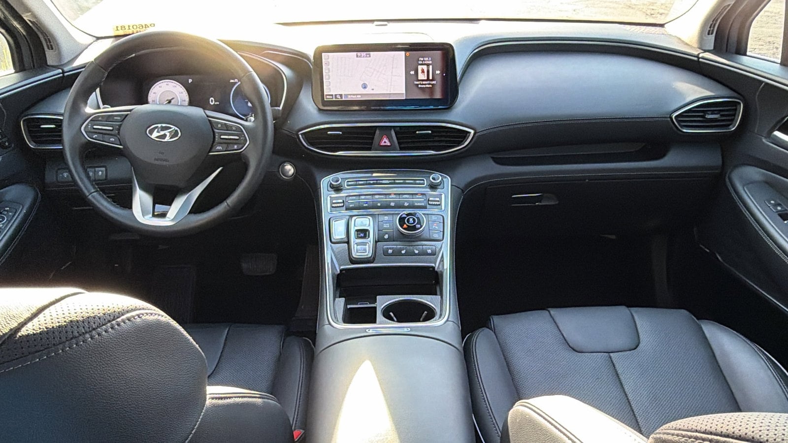 2023 Hyundai Santa Fe Limited - Photo 16